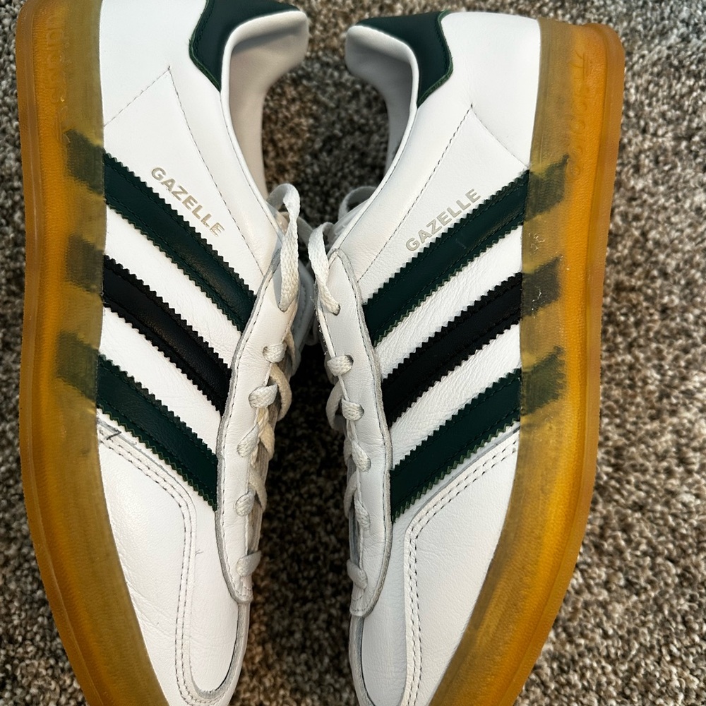 LIKE NEW Adidas Gazelle Indoor Shoes White Green Black Sneakers Women’s Size 8.5